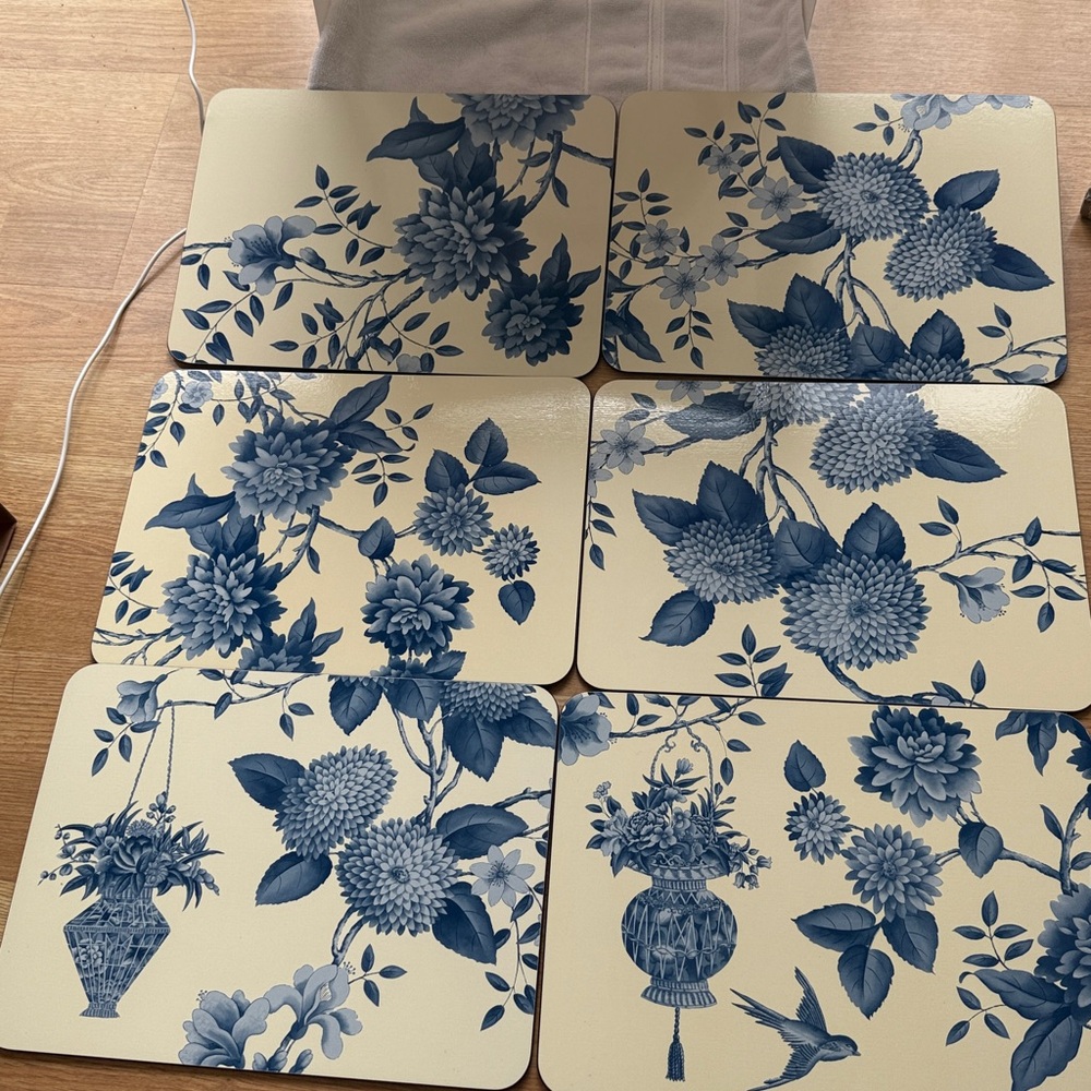 6 Williamsburg Placemats Lightfoot House Blue Floral with Cork Backs 8.5x11.5 - Picture 2 of 5